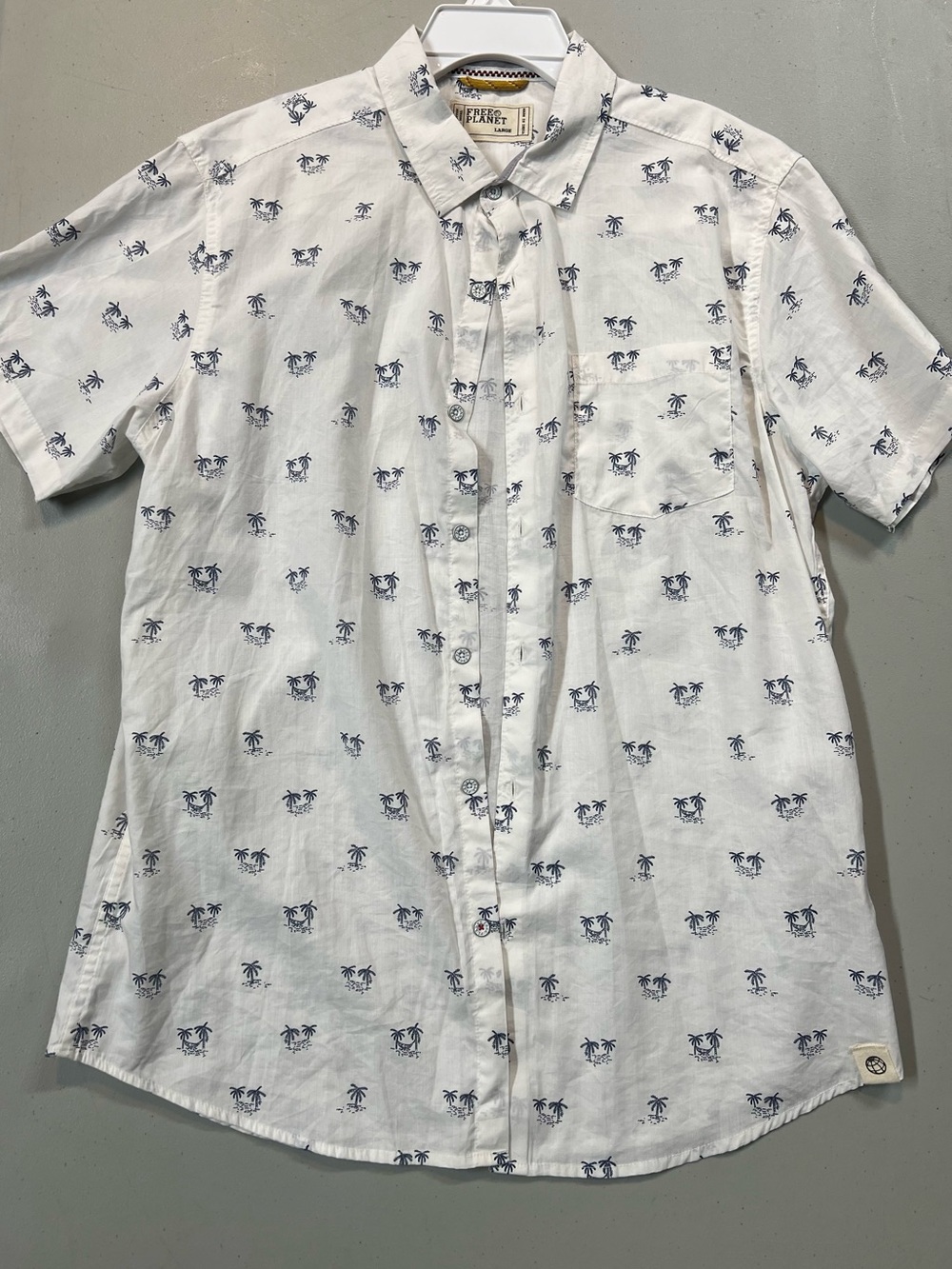 Free Planet Palm Tree Print Button Front Shirt Men’s Large White Tropical